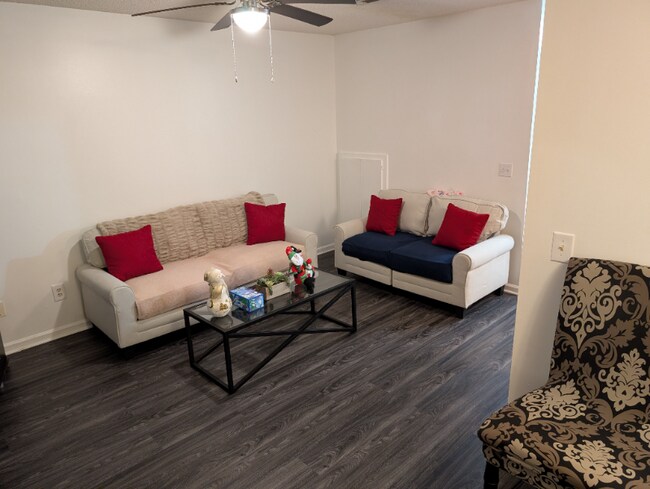 Photo - 153 Candlebrook Dr