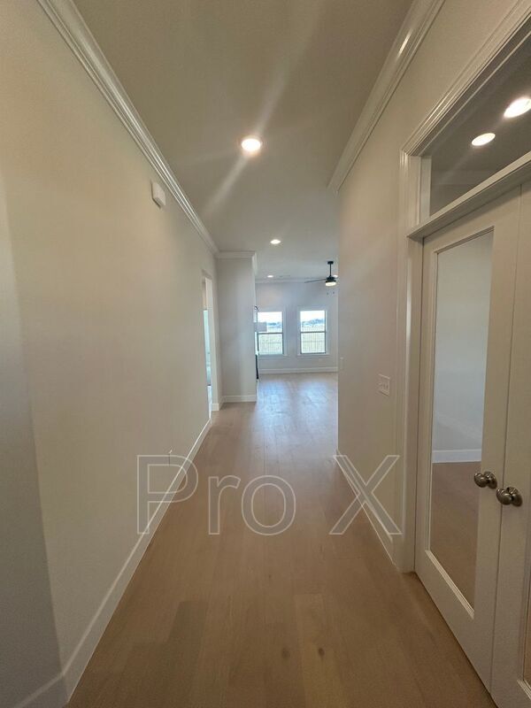 Photo - 2401 Salmon St