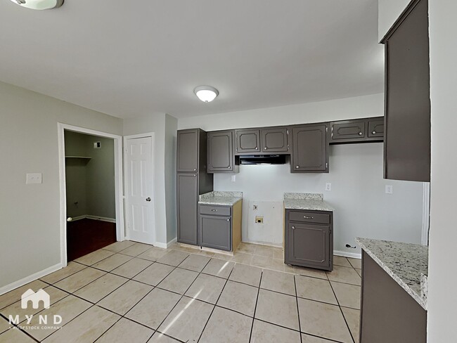 Photo - 3281 Whitney Ave