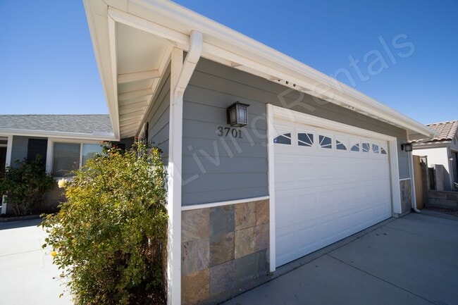 Photo - MODERN COMFORT IN PRIME LOCATION