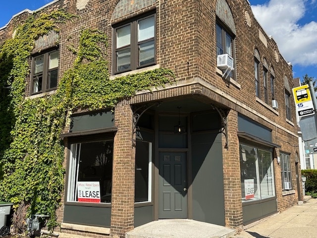 Photo - 1603 N Van Buren St Unit #1