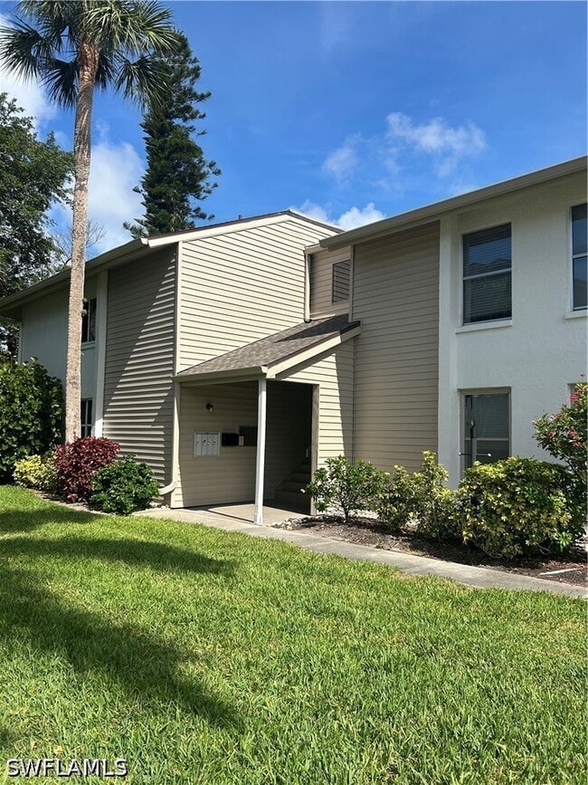 Building Photo - 5479 Peppertree Dr Unit E13