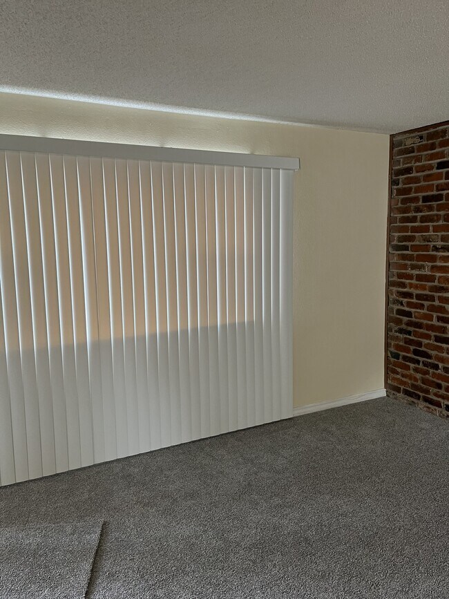 Photo - 824 Stonegate Ct