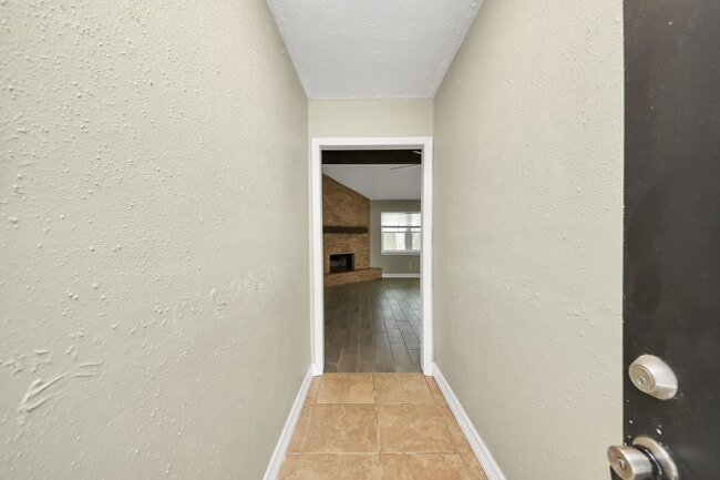 Photo - 1104 N Heron Dr