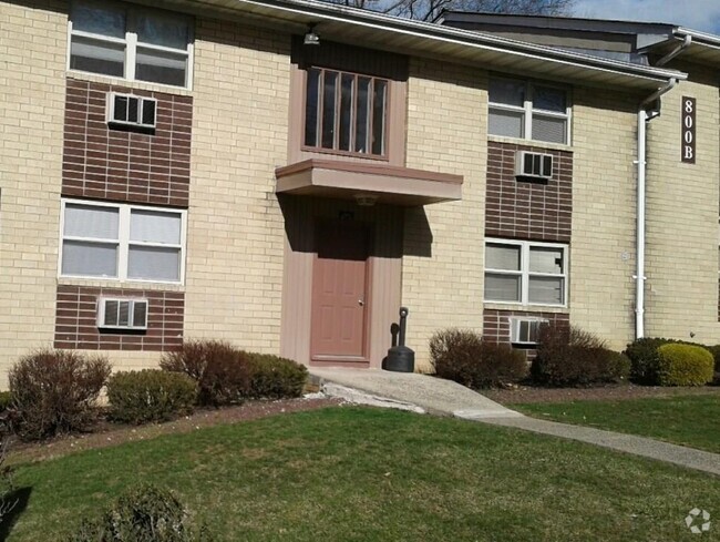 Building Photo - 800a Brookridge Dr Unit 84 Rental