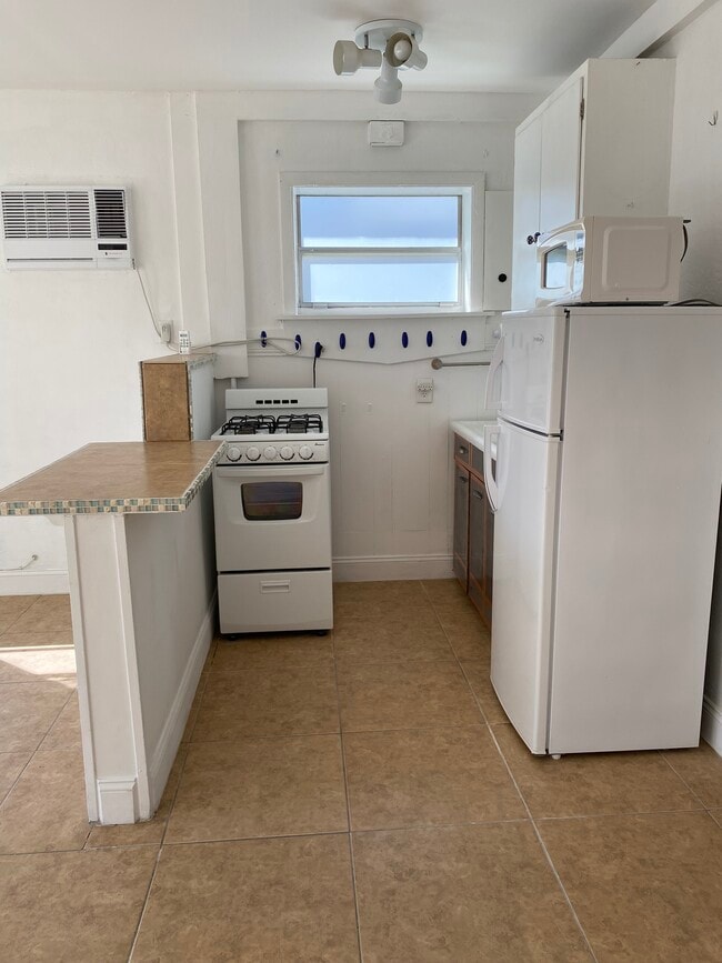 Photo - 924 N 16th Ave