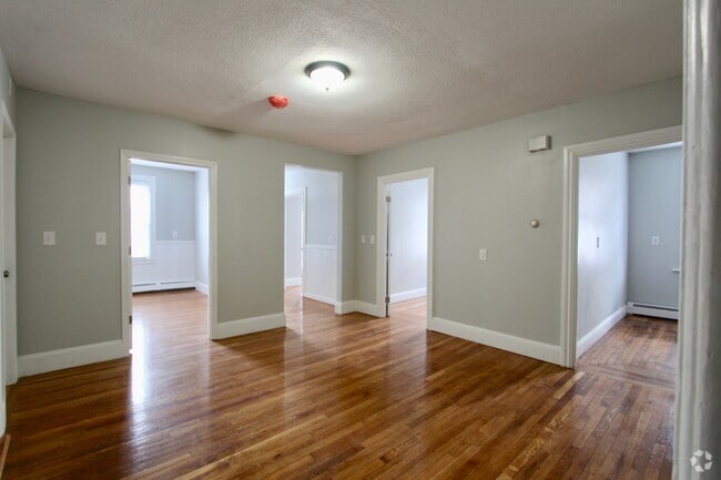 Building Photo - 150 Acorn St Unit 2 Rental