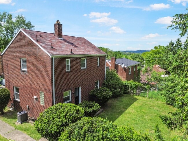 Photo - AVAILABLE NOW! Fully RENOVATED 3 bedroom in McKeesport!