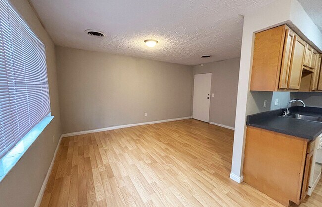 Photo - 559 Lowell Ave Unit 559-09