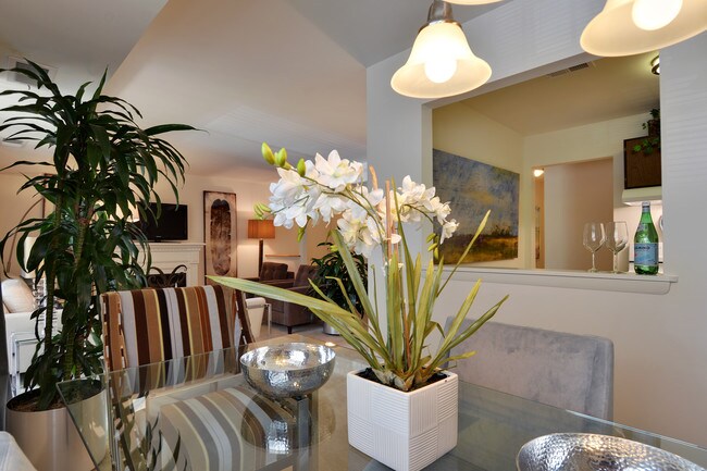 Hickory Hills Condominiums