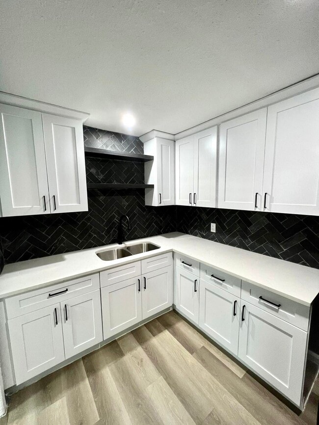 Photo - 2107 Garvey Dr