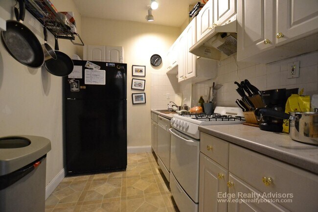 Photo - 1665 Commonwealth Avenue