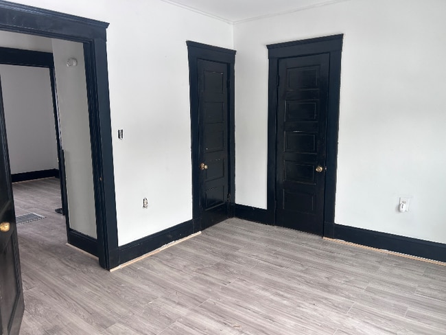 Photo - 7715 Goodman Ave