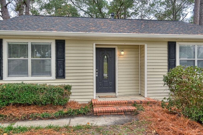 Photo - 2919 Cable Way