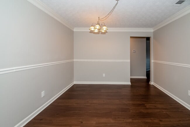 Photo - 5035 Yellow Pine Dr