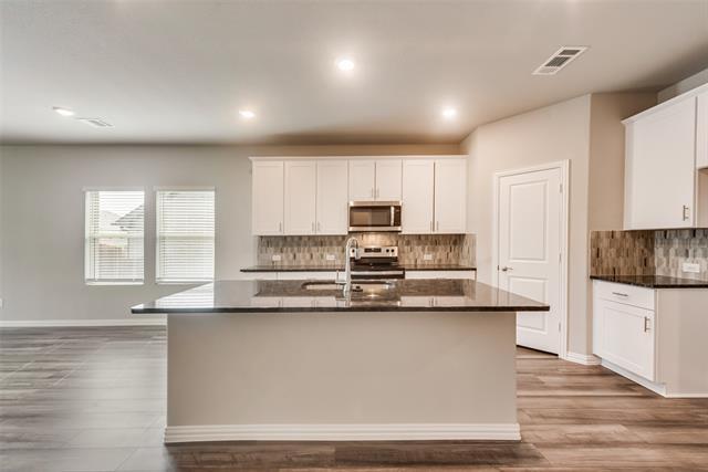 Photo - 1508 Mineral Pt Pl