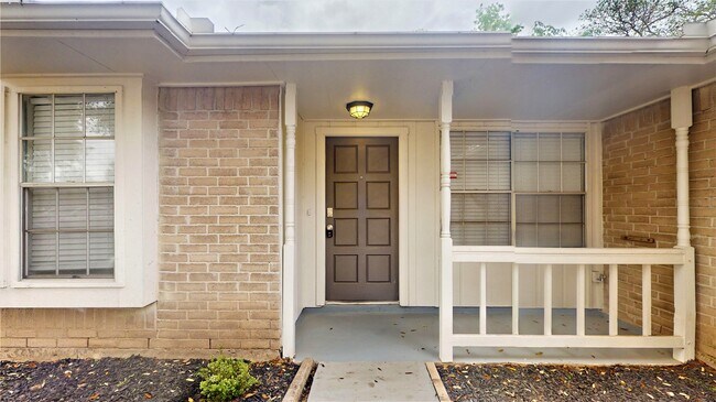 Photo - 2331 Barrington Pl Dr