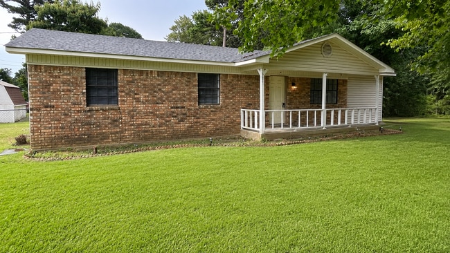 Building Photo - For Rent -6684 Garvin Dr , Benton AR