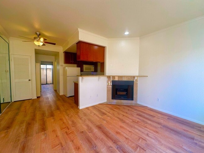 Building Photo - Awesome condo next to North Park Community...