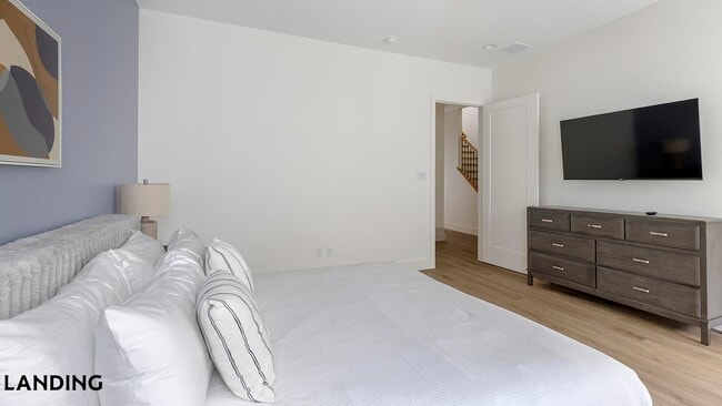 2206 Arroyo Ave Unit 304