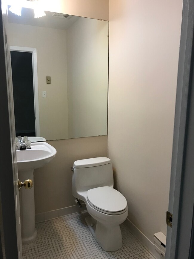 Photo - 34 Meadow Green Cir Unit B