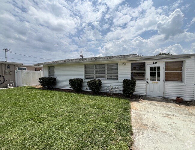 Building Photo - 60 River Dr Rental