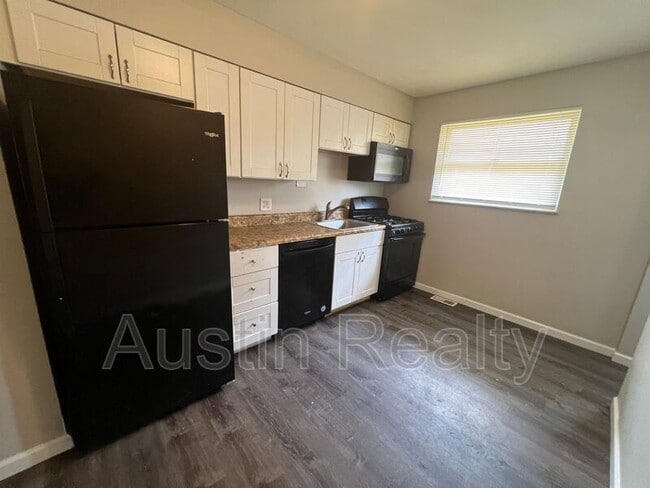 Building Photo - 4224 Wright Ave Rental