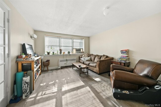 Photo - 79 N Broadway Unit E