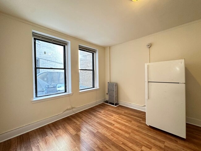 Photo - 3335 W Diversey Ave Unit 801