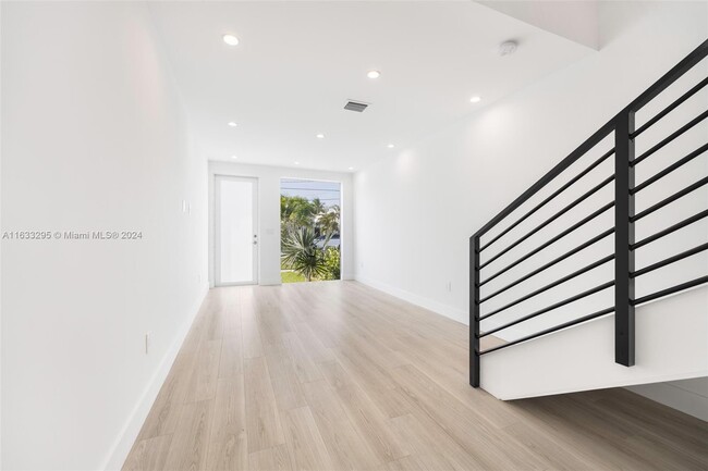 Photo - 1644 SW 19th St