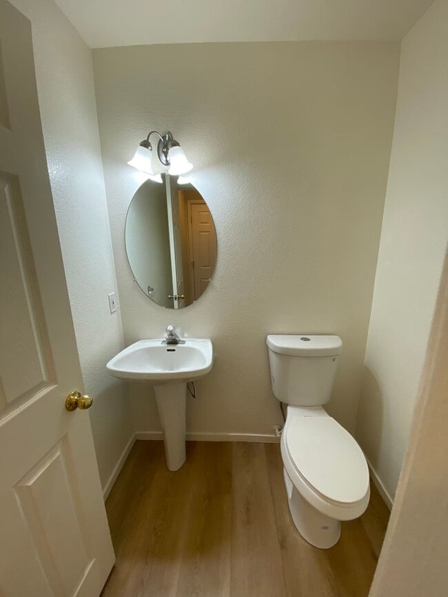 Photo - Great 4 bed/2.5 bath home located in the Southern area
