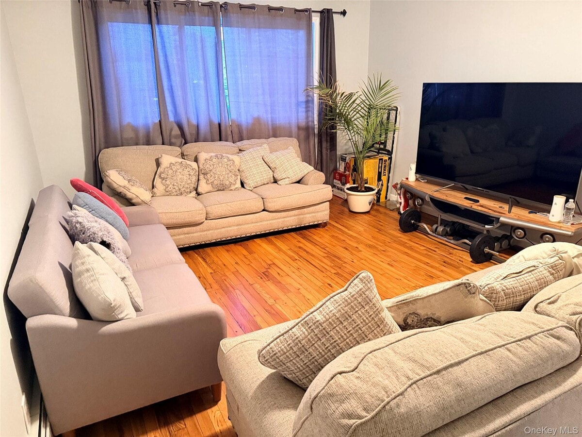 Photo - 356 Soundview Ave