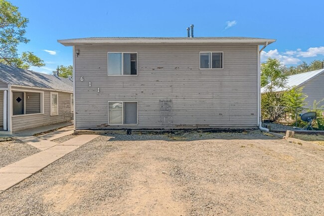 Building Photo - 611 Belford Ave Unit 1