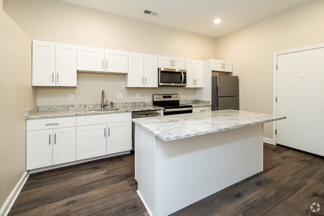 Studio - 480SF