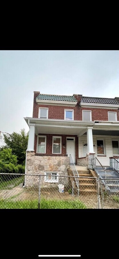 Photo - 1623 Carswell St