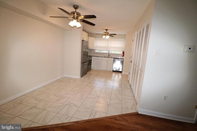 Photo - 32 Pin Oak Ln