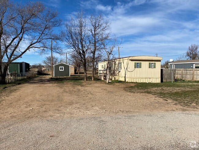 Building Photo - Mobile Home in Roosevelt School District