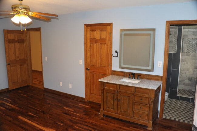 Master Bedroom - 138 Cullen Ln