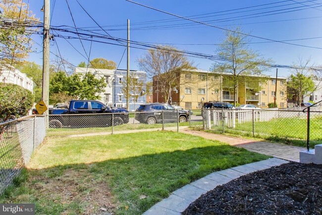 Photo - 4609 Hillside Rd SE