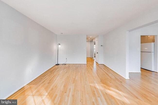 Photo - 22 Shagbark Ct