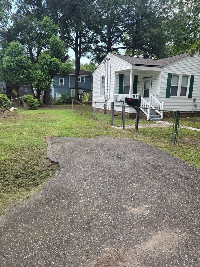 Photo - 2932 Alabama Dr