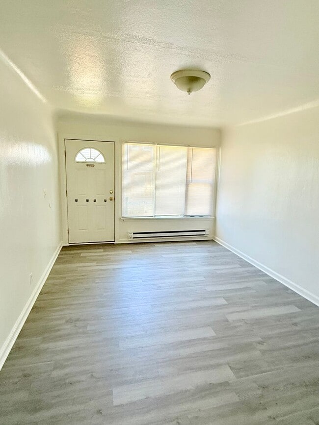 Photo - 415 11th St Pl Unidad 2