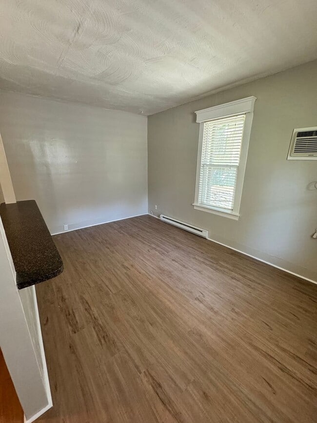 Photo - 1624 W 6th Ave Unit Apt 1