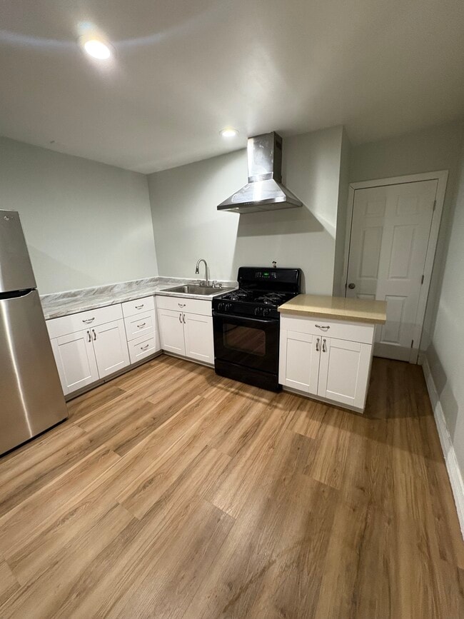 Photo - 23592 Flight St