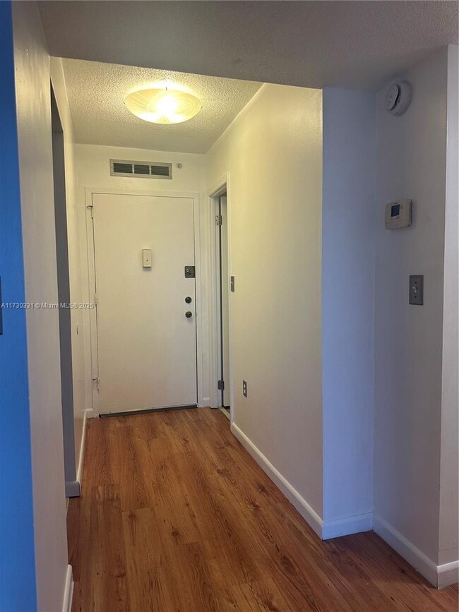 Building Photo - 2780 NE 183rd St Unit 1503 Rental