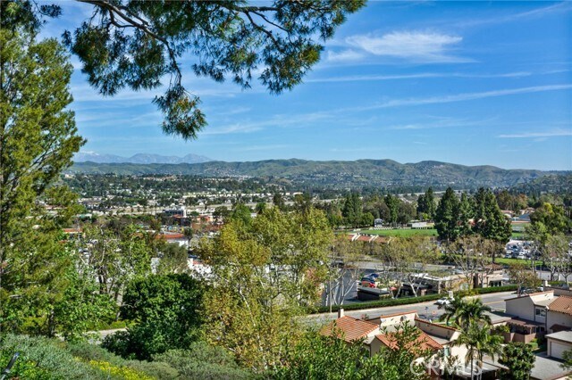 Building Photo - 5540 E Vista Del Este