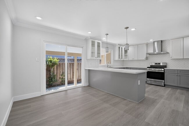 Photo - 549 N 21st St