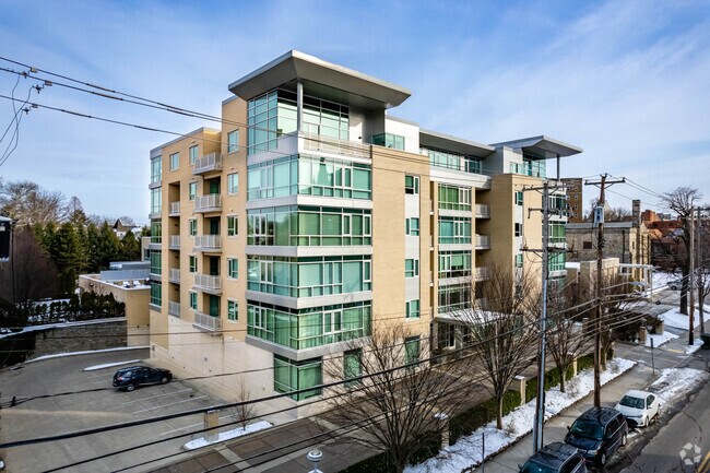 Photo - Metropolitan