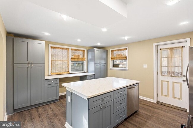 Photo - 112 Juliana Terrace