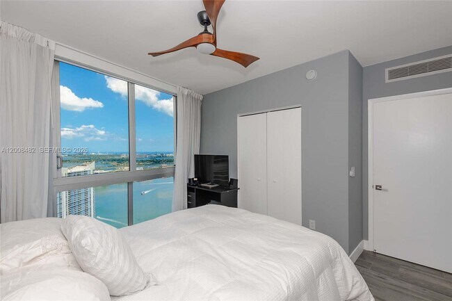 Photo - 465 Brickell Ave Unit 5101